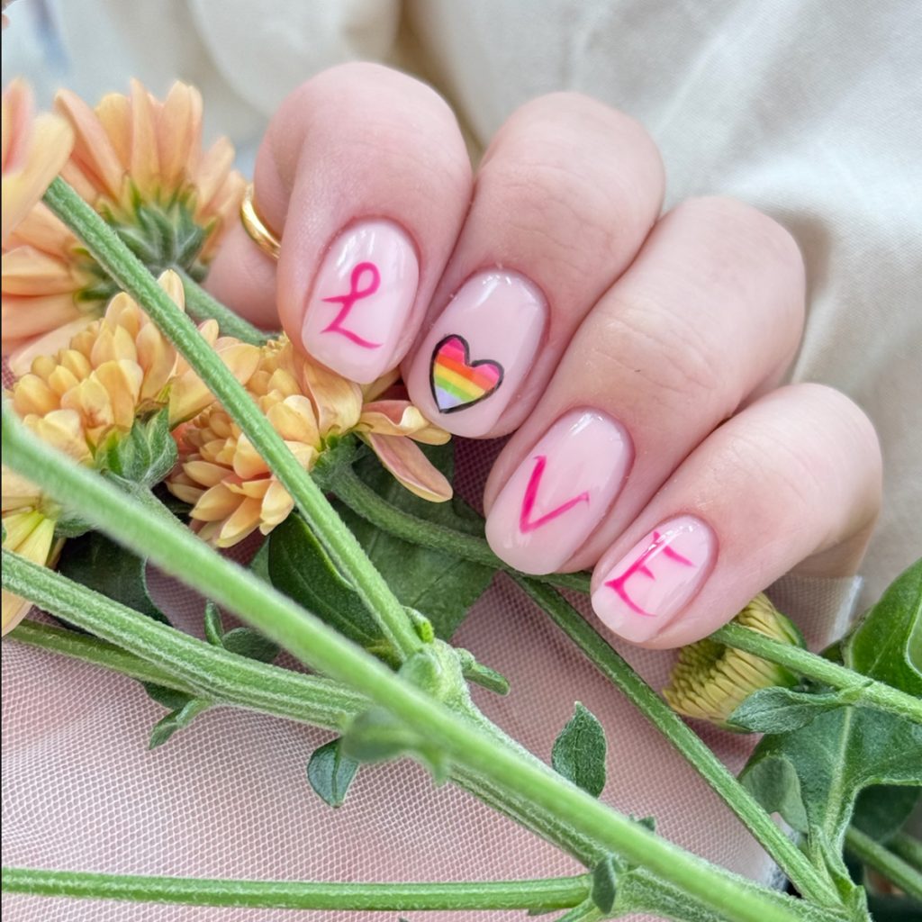 rosa nail art